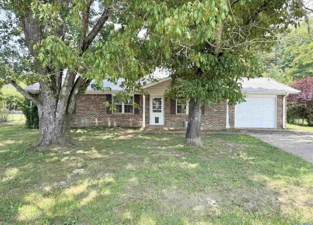 Property at 237 Prince St, Woodville, AL 35756, 3 beds, 1 bath