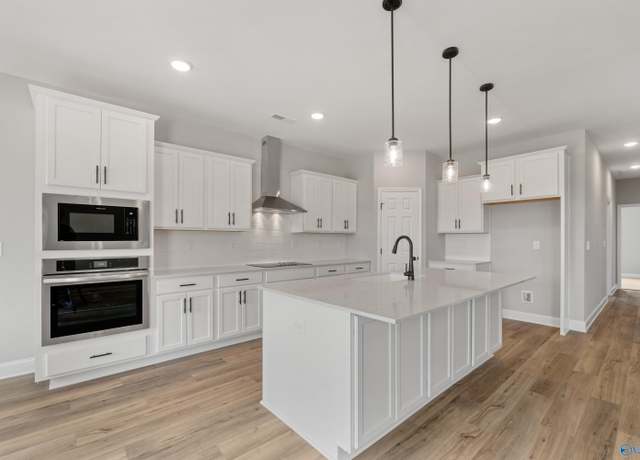 Property at 183 Slade Thomas Dr, Meridianville, AL 35759, 3 beds, 3.5 baths