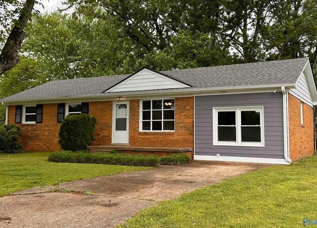 Property at 1701 Golf Club Ln NW, Huntsville, AL 35816, 3 beds, 1 bath