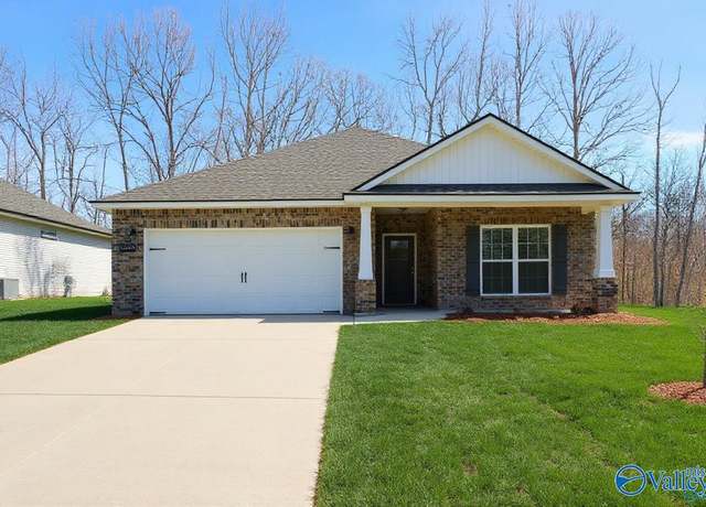 Property at 6228 Pisgah Dr NW, Huntsville, AL 35810, 4 beds, 3 baths