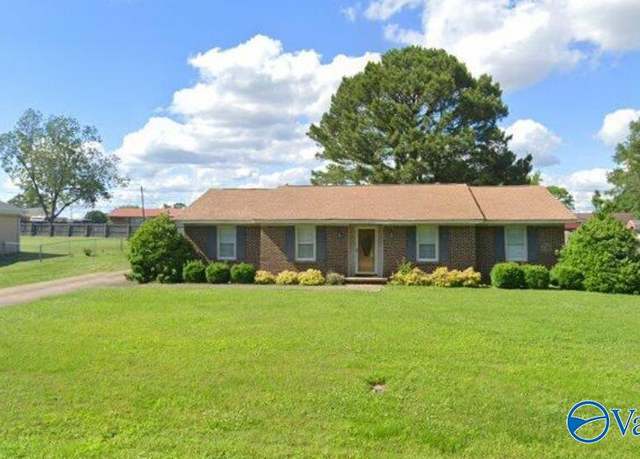 Property at 108 Pat St, Athens, AL 35611, 3 beds, 2 baths