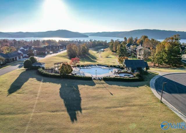 Property at 30 Augusta Rd, Guntersville, AL 35976
