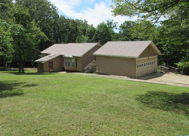 Property at 109 Colonial Dr, Scottsboro, AL 35768, 4 beds, 3.5 baths