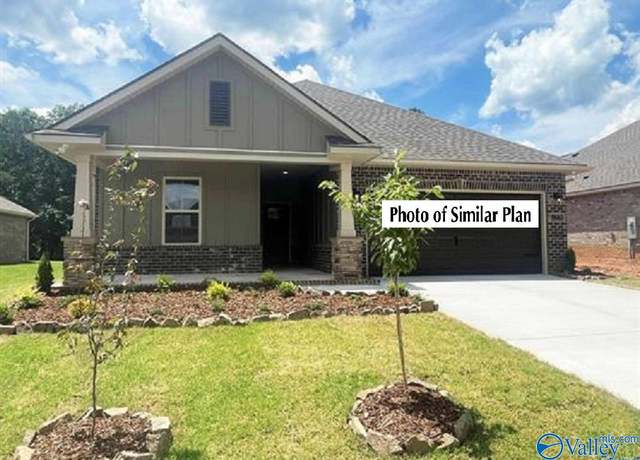 Property at 8823 Old Middlestown Rd SE, Gurley, AL 35748, 3 beds, 2 baths