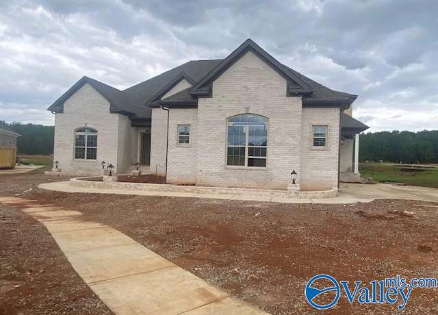 Property at 110 Montcliff Dr, Madison, AL 35756, 5 beds, 5.5 baths
