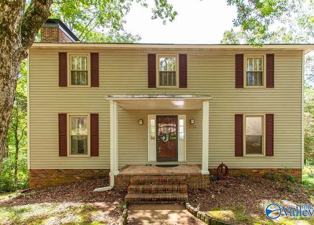 Property at 2212 Toll Gate Rd, Huntsville, AL 35801, 3 beds, 2.5 baths