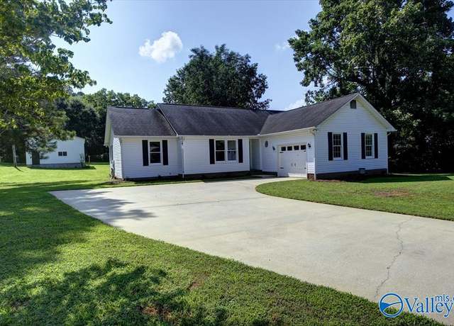 Property at 24244 Hays Mill Rd, Elkmont, AL 35620, 3 beds, 3 baths