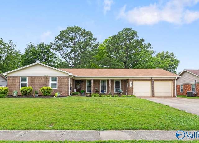Property at 1301 Terrehaute Ave SW, Decatur, AL 35601, 3 beds, 2 baths