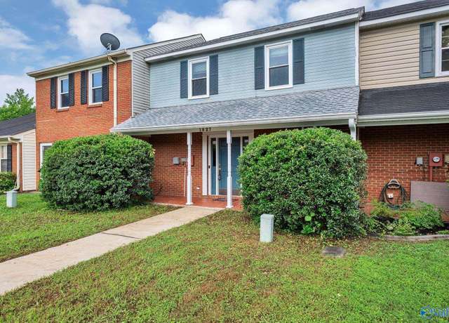 Property at 1827 Brownstone Ave SW, Decatur, AL 35603, 3 beds, 2.5 baths