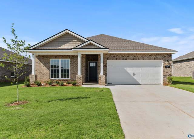 Property at 313 Keller Dr, Hazel Green, AL 35750, 3 beds, 2 baths