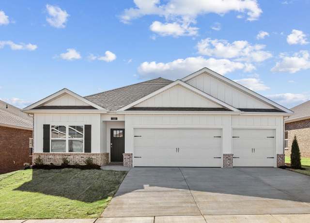 Property at 112 Legend Dr, Meridianville, AL 35759, 4 beds, 3 baths