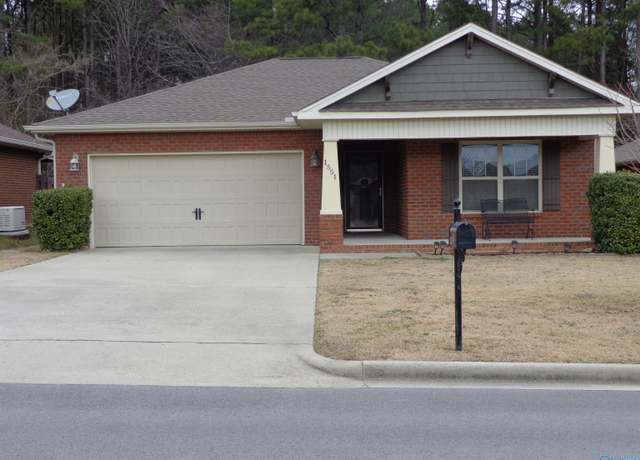 Property at 1551 SE Heritage Cir, Cullman, AL 35055, 3 beds, 2 baths