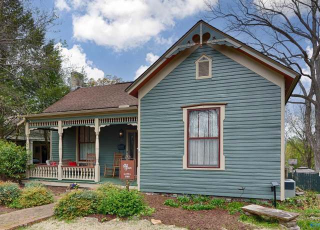 Property at 125 Walker Ave NE, Huntsville, AL 35801, 3 beds, 3 baths