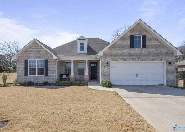 Property at 3001 Crystal Creek Dr, Brownsboro, AL 35741, 3 beds, 2.5 baths