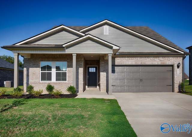 Property at 326 Pone St, Toney, AL 35773, 4 beds, 3 baths