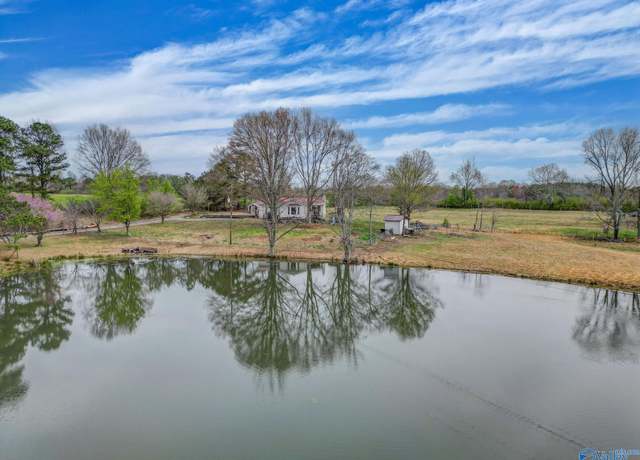 Property at 121 Mahan Rd, Albertville, AL 35950, 3 beds, 3 baths