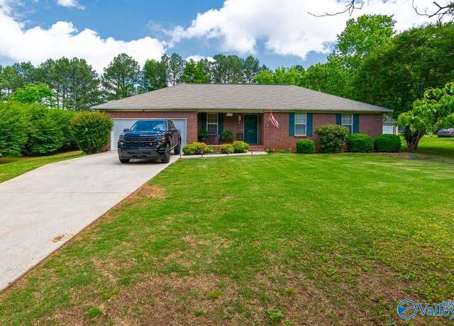 Property at 355 Orvil Smith Rd, Harvest, AL 35749, 4 beds, 2 baths