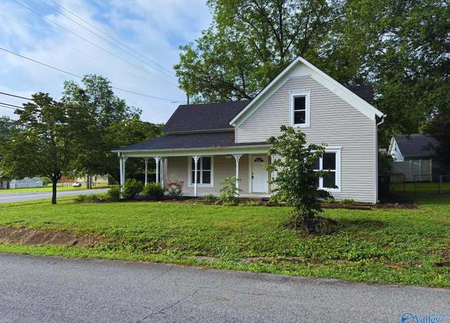 Property at 501 5th St, Athens, AL 35611, 3 beds, 2 baths