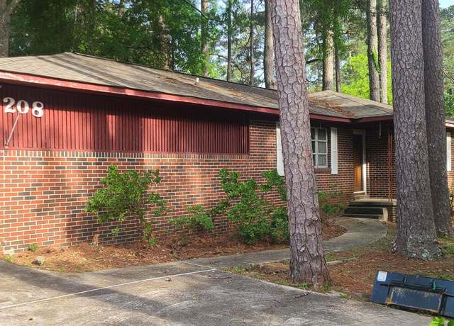 Property at 208 Riverside Dr, Gadsden, AL 35903, 4 beds, 2.5 baths
