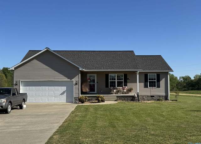 Property at 113 County Road 261, Fort Payne, AL 35967, 3 beds, 2 baths