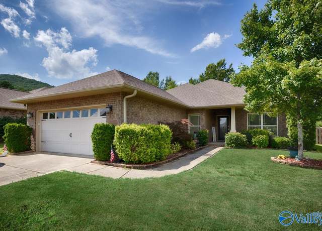 Property at 2932 Pasture View Ln SE, Owens Cross Roads, AL 35763, 3 beds, 2.5 baths