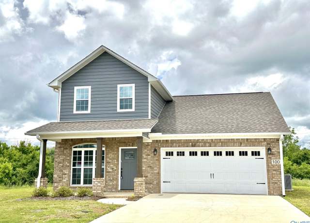 Property at 100 James Bowie Dr, Athens, AL 35611, 3 beds, 2.5 baths