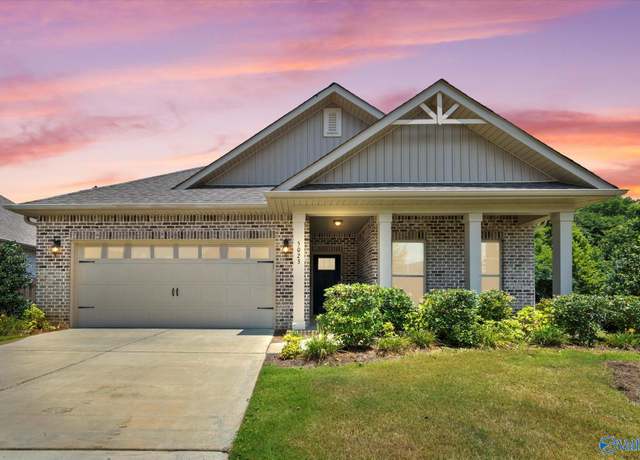 Property at 5023 Clearwater Creek Rd, Brownsboro, AL 35741, 4 beds, 3 baths