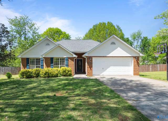 Property at 113 Garden Brook Dr, Madison, AL 35758, 3 beds, 2 baths