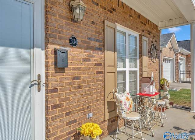 Property at 304 Santana Dr, Athens, AL 35611, 2 beds, 2 baths
