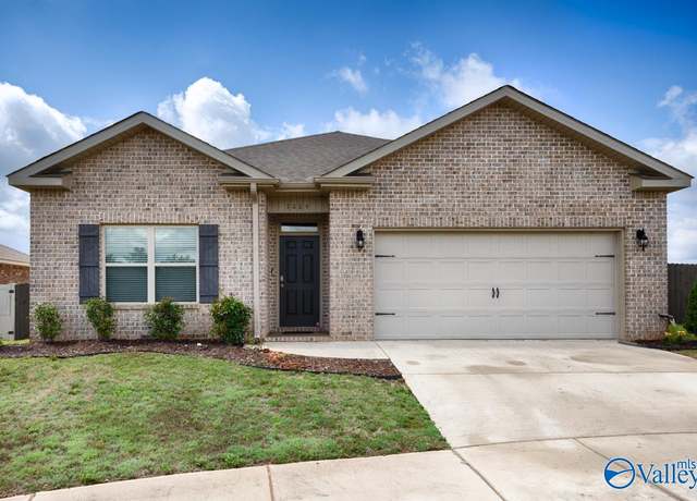 Property at 7009 Lost Creek Dr NW, Madison, AL 35806, 4 beds, 2 baths