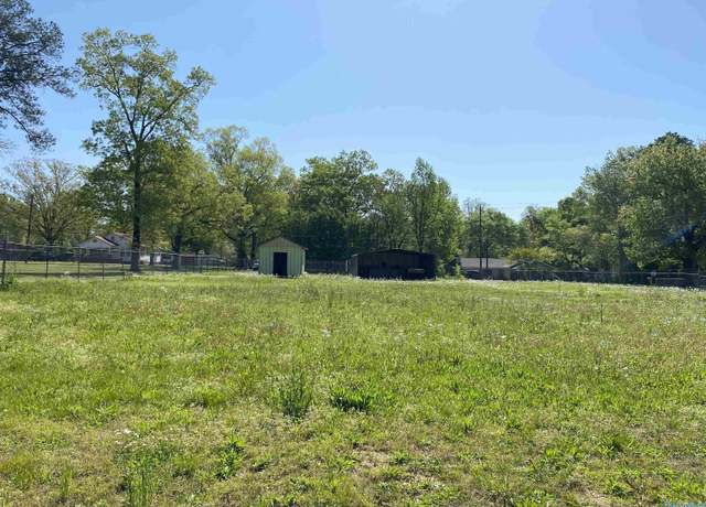 Property at 1313 Central Ave, Gadsden, AL 35904