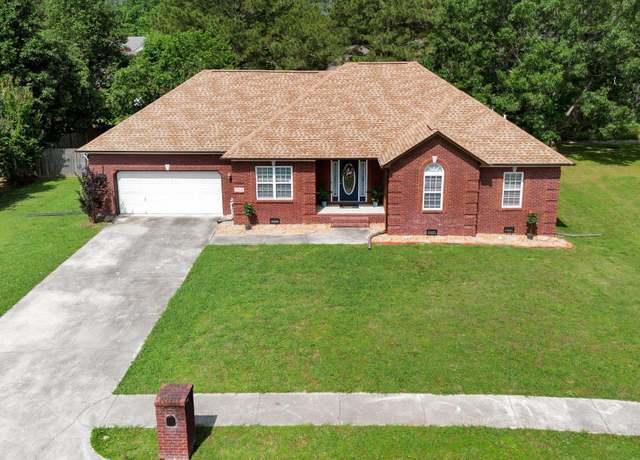 Property at 204 Chestnut Oak Cir, Owens Cross Roads, AL 35763, 3 beds, 2 baths