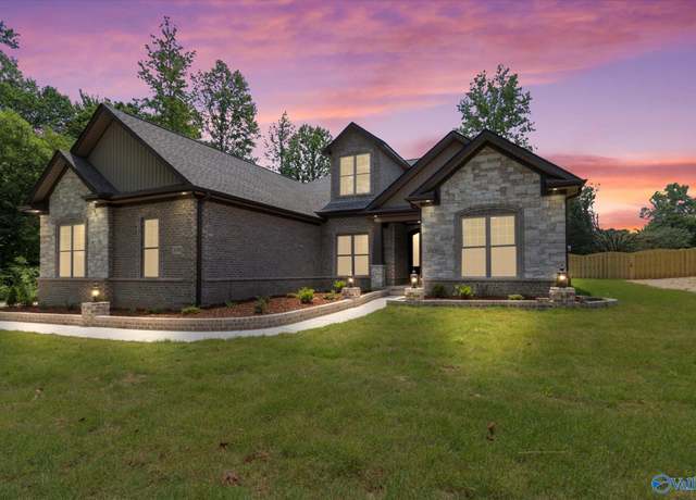 Property at 21984 Hickory Hill Ln, Athens, AL 35613, 4 beds, 3.5 baths