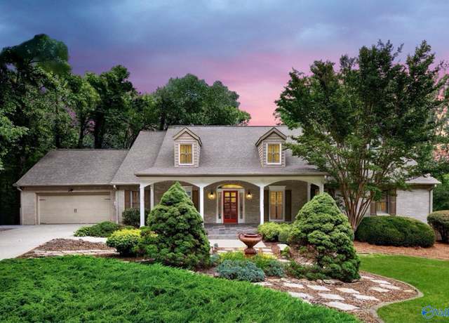 Property at 101 Runell Dr SE, Owens Cross Roads, AL 35763, 6 beds, 4.5 baths