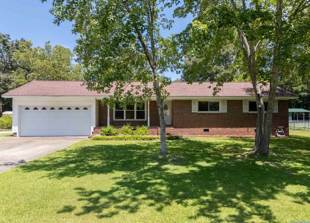 Property at 417 Paxton Ave, Glencoe, AL 35905, 3 beds, 2 baths
