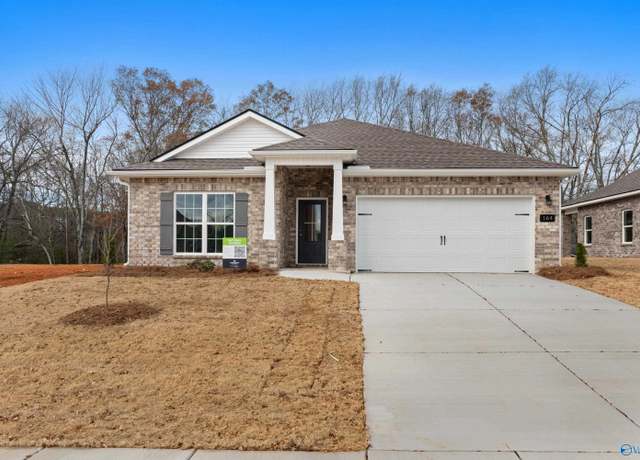 Property at 164 River Pointe Dr, New Market, AL 35761, 4 beds, 2 baths