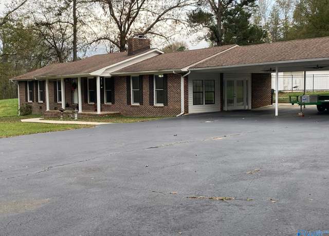 Property at 5736 Old Moulton Rd, Decatur, AL 35603, 4 beds, 2 baths
