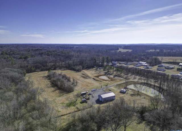 Property at 705 Vines St, Arab, AL 35016, 1 bed, 1.5 baths