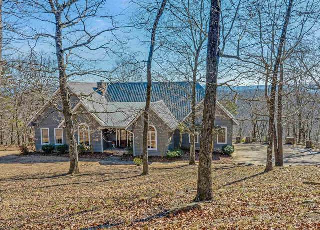 Property at 213 Bluff View Dr, Fort Payne, AL 35968, 5 beds, 3.5 baths