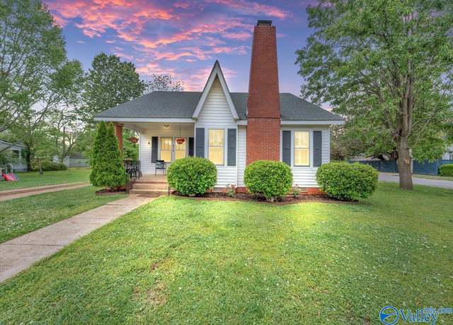 Property at 515 N Houston St, Athens, AL 35611, 4 beds, 2 baths