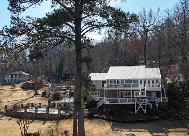 Property at 3710 Lindsey Ln, Guntersville, AL 35976, 5 beds, 6.5 baths