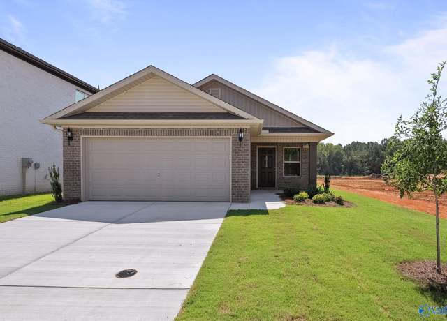 Property at 11112 Ravenel Dr, Harvest, AL 35749, 3 beds, 2 baths
