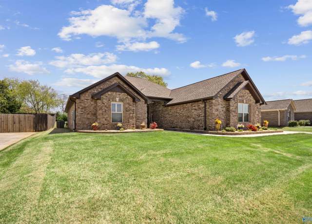 Property at 13638 Arbor Rdg, Madison, AL 35756, 4 beds, 3 baths