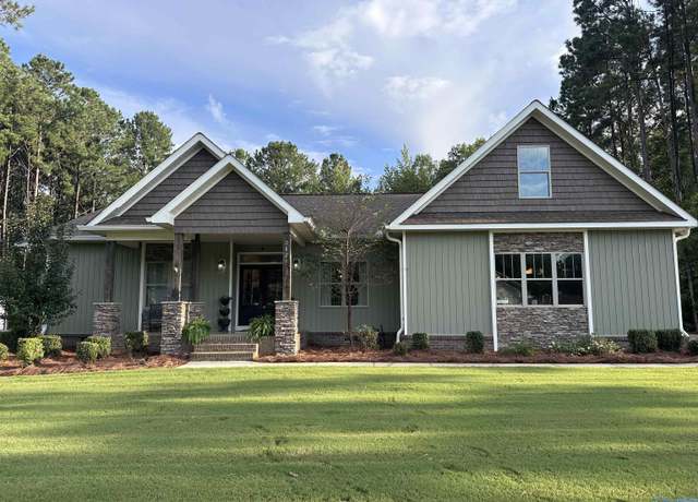 Property at 2821 Reeves St, Hokes Bluff, AL 35903, 6 beds, 4 baths