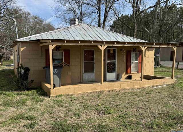 Property at 12336 Jessie Jackson Pkwy, Courtland, AL 35618, 2 beds, 1 bath