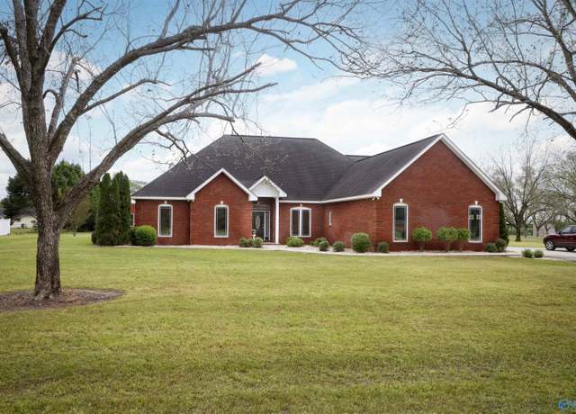 Property at 71 Fox Run Dr, Claxton, GA 30417, 3 beds, 3 baths