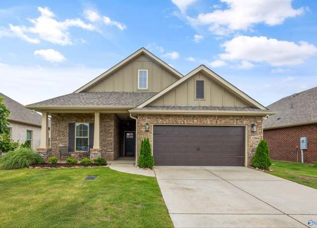 Property at 12804 Juniors Dr, Madison, AL 35756, 3 beds, 2 baths