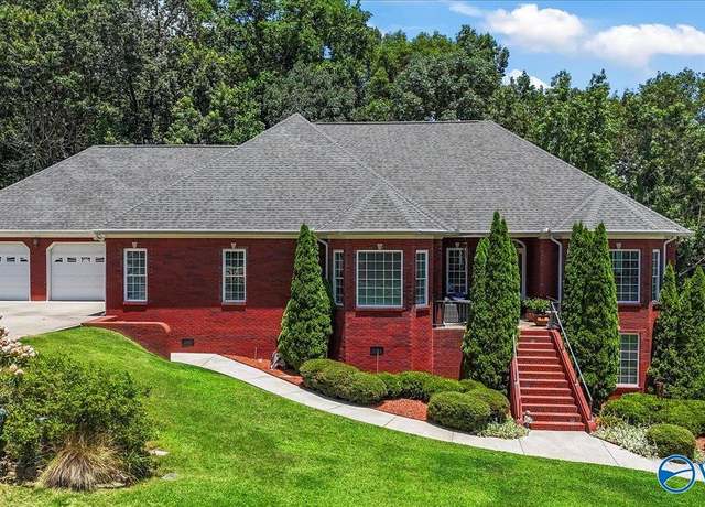 Property at 3044 Waterfront St, Guntersville, AL 35976, 4 beds, 4.5 baths