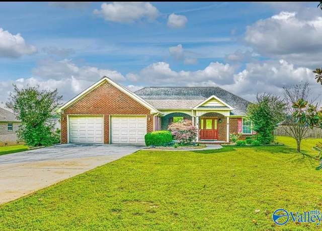 Property at 258 Tipton Rd, Rogersville, AL 35652, 3 beds, 2.5 baths
