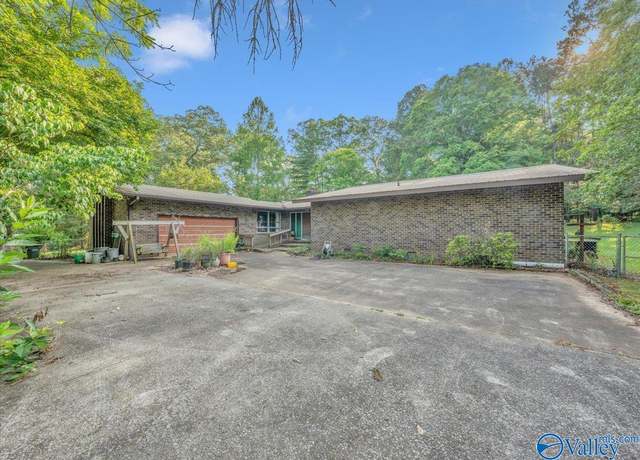 Property at 611 Tupelo Pike, Scottsboro, AL 35768, 3 beds, 2 baths